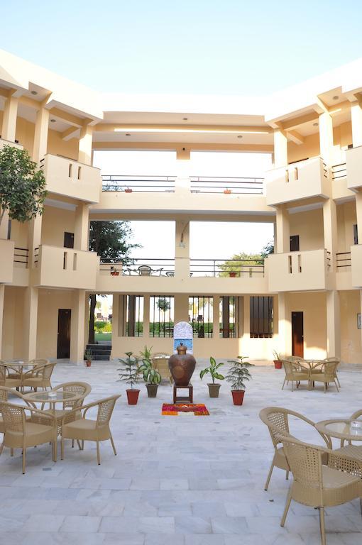 بهاراتبور Kadamb Kunj Resort المظهر الخارجي الصورة
