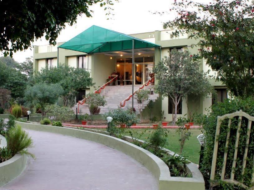 بهاراتبور Kadamb Kunj Resort المظهر الخارجي الصورة
